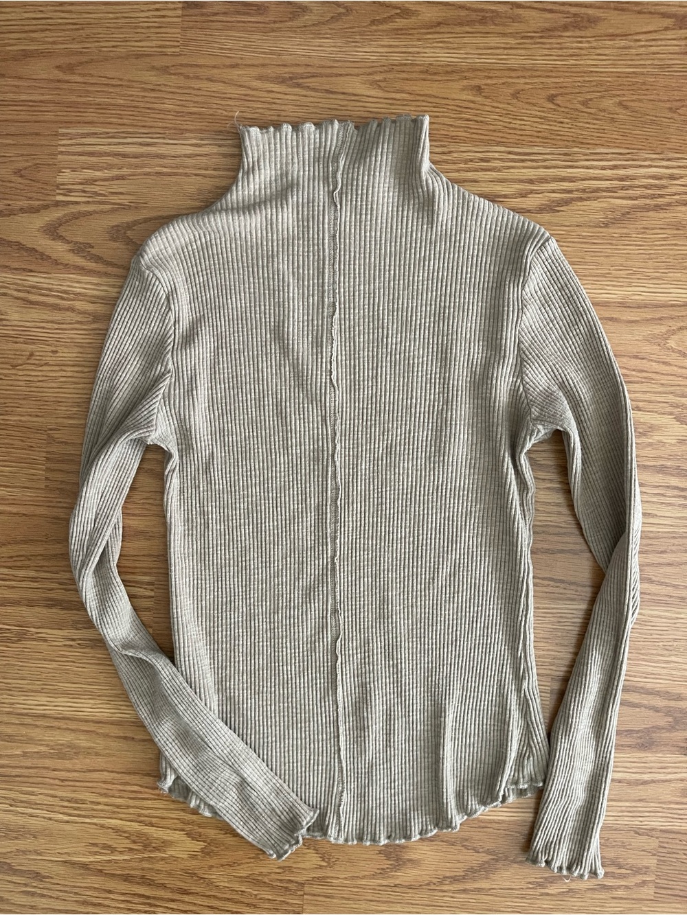 Wishlist Ribbed Turtleneck long sleeve shirt Beige small lettuce edge detail